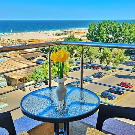 Apartment Beachfront Mamaia